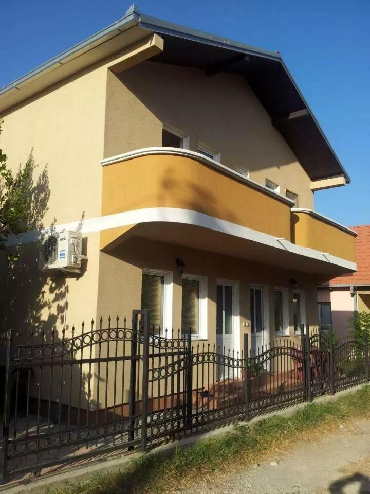 Apartments Emerald Ulcinj Kültér fotó